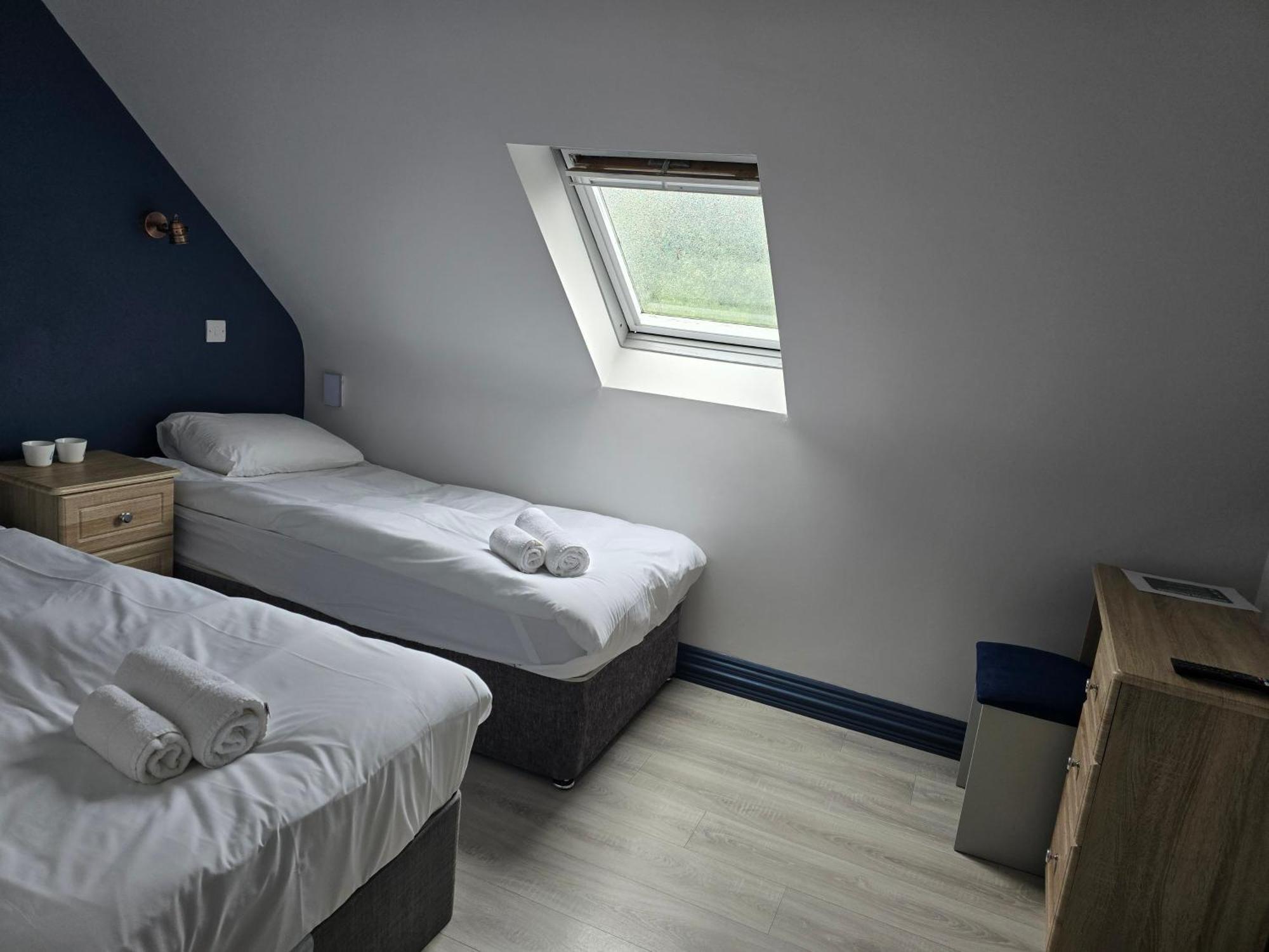 The Dutch Tulip Hotel มาลโลว์ ภายนอก รูปภาพ
