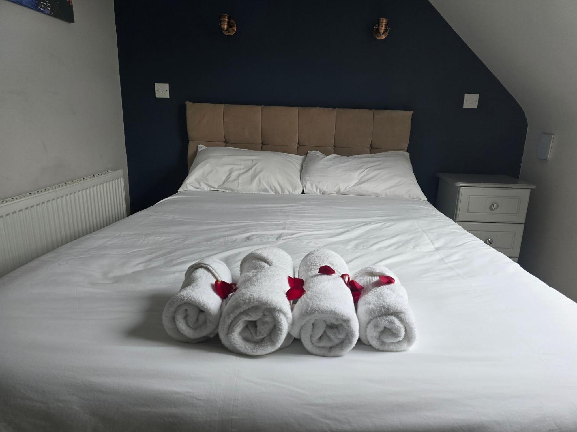 The Dutch Tulip Hotel มาลโลว์ ภายนอก รูปภาพ